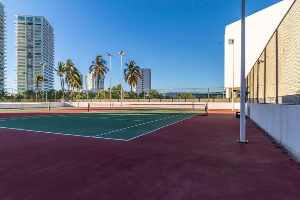 Ocean Front Grand Venetian Corner Condo بويرتو فالارتا المظهر الخارجي الصورة